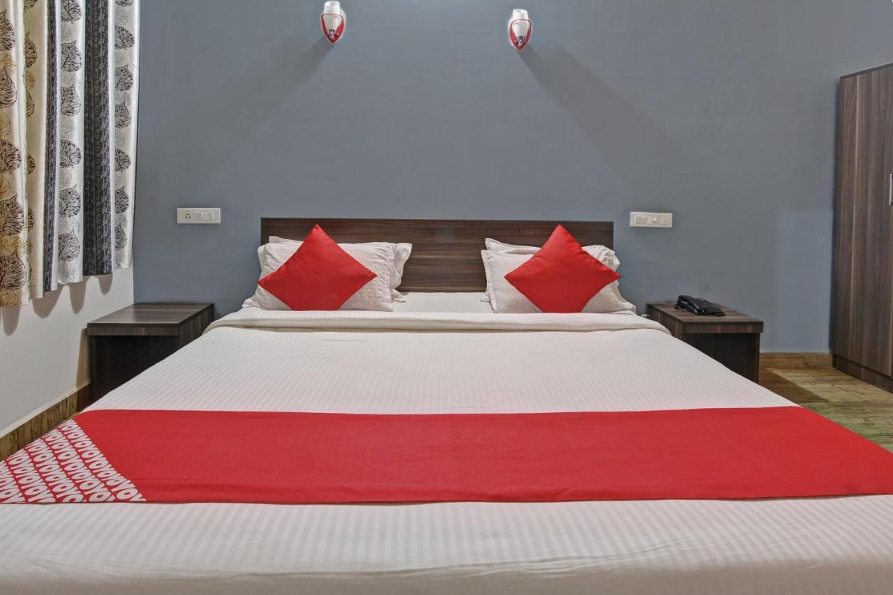 Oyo 48704 Rashi Farms Hotel Hubli Luaran gambar