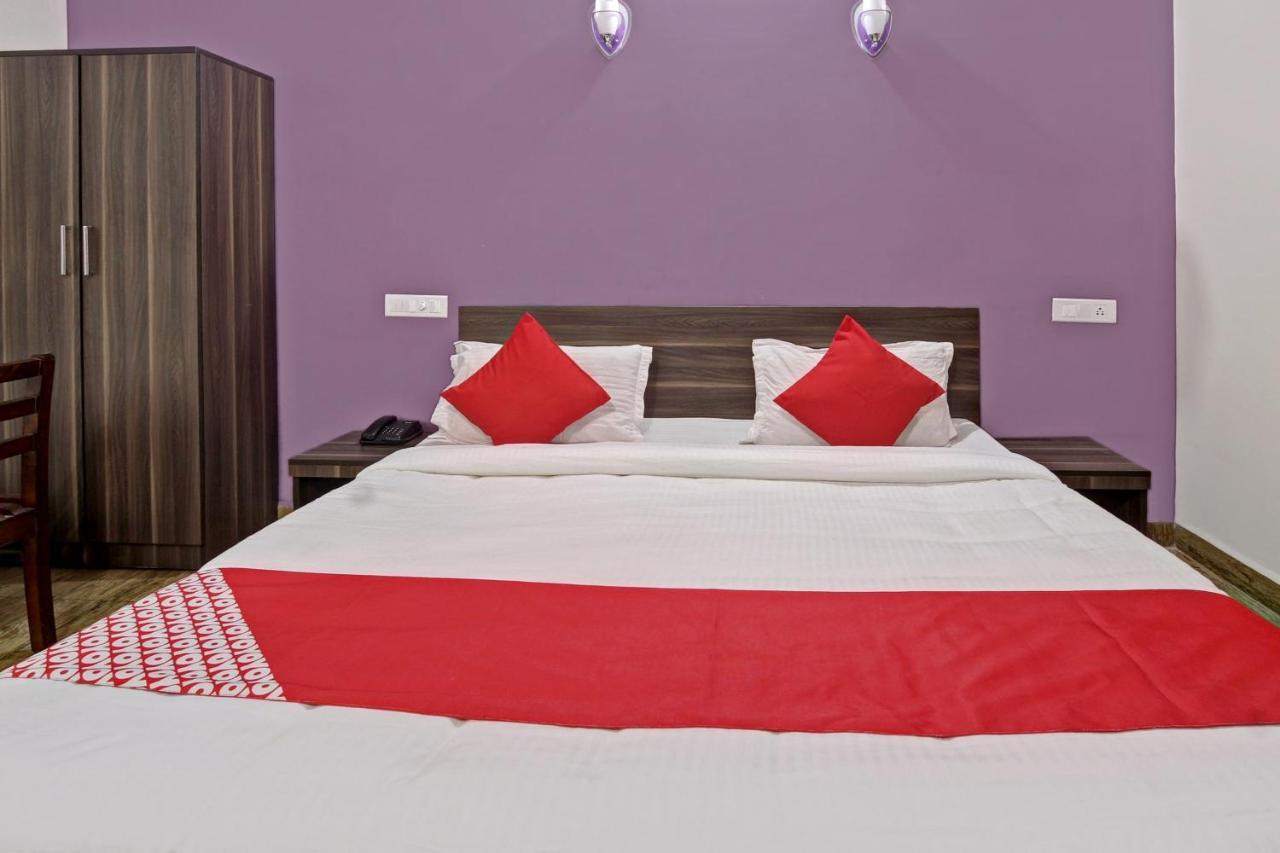 Oyo 48704 Rashi Farms Hotel Hubli Luaran gambar