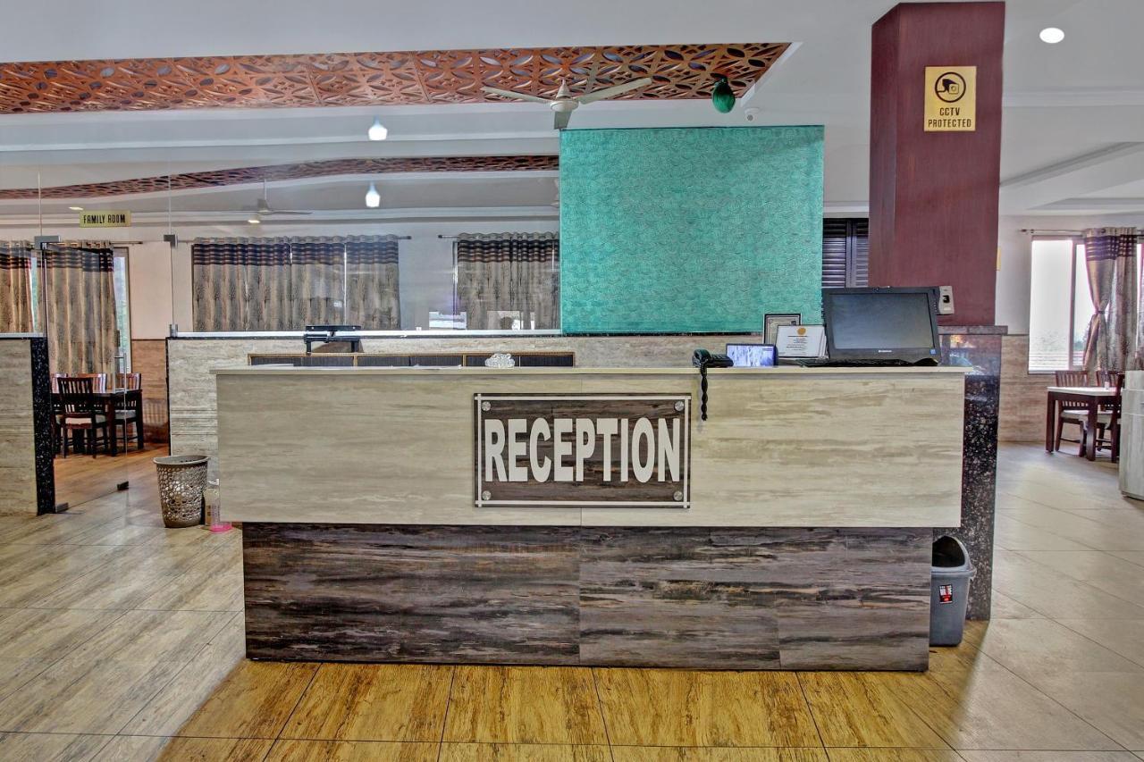 Oyo 48704 Rashi Farms Hotel Hubli Luaran gambar