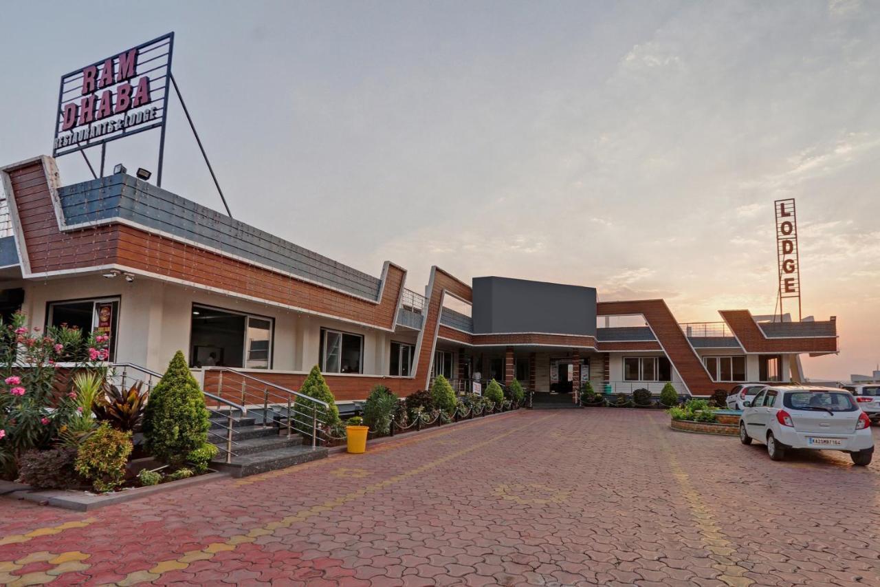 Oyo 48704 Rashi Farms Hotel Hubli Luaran gambar