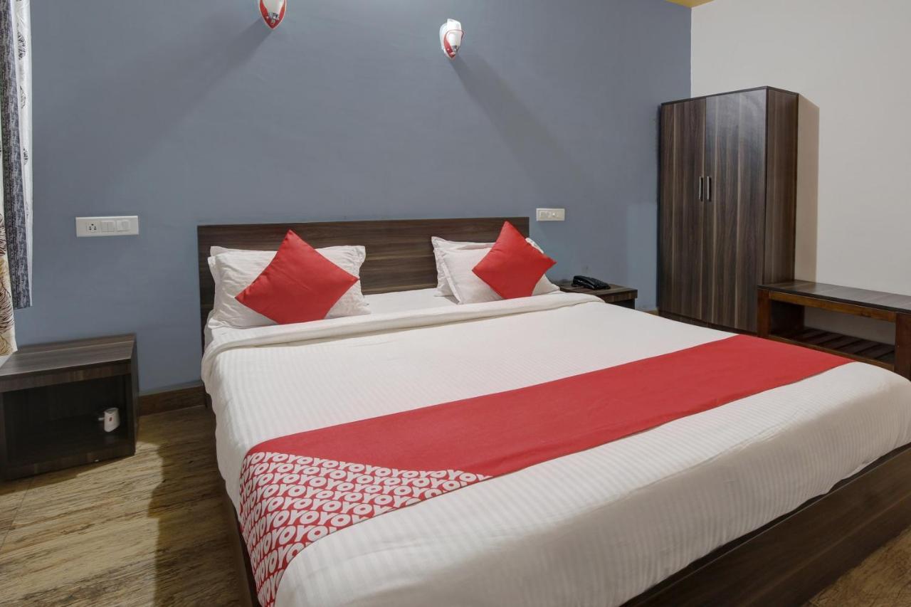 Oyo 48704 Rashi Farms Hotel Hubli Luaran gambar
