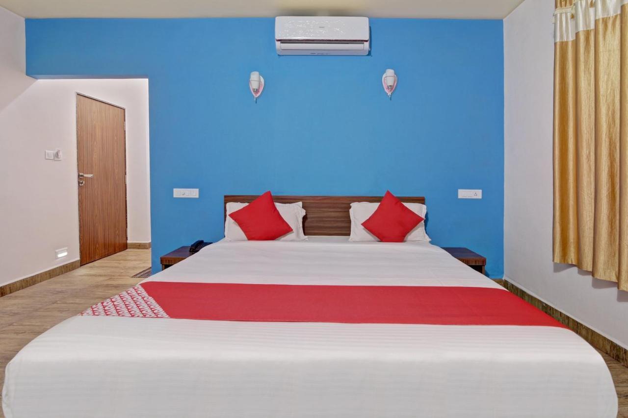 Oyo 48704 Rashi Farms Hotel Hubli Luaran gambar