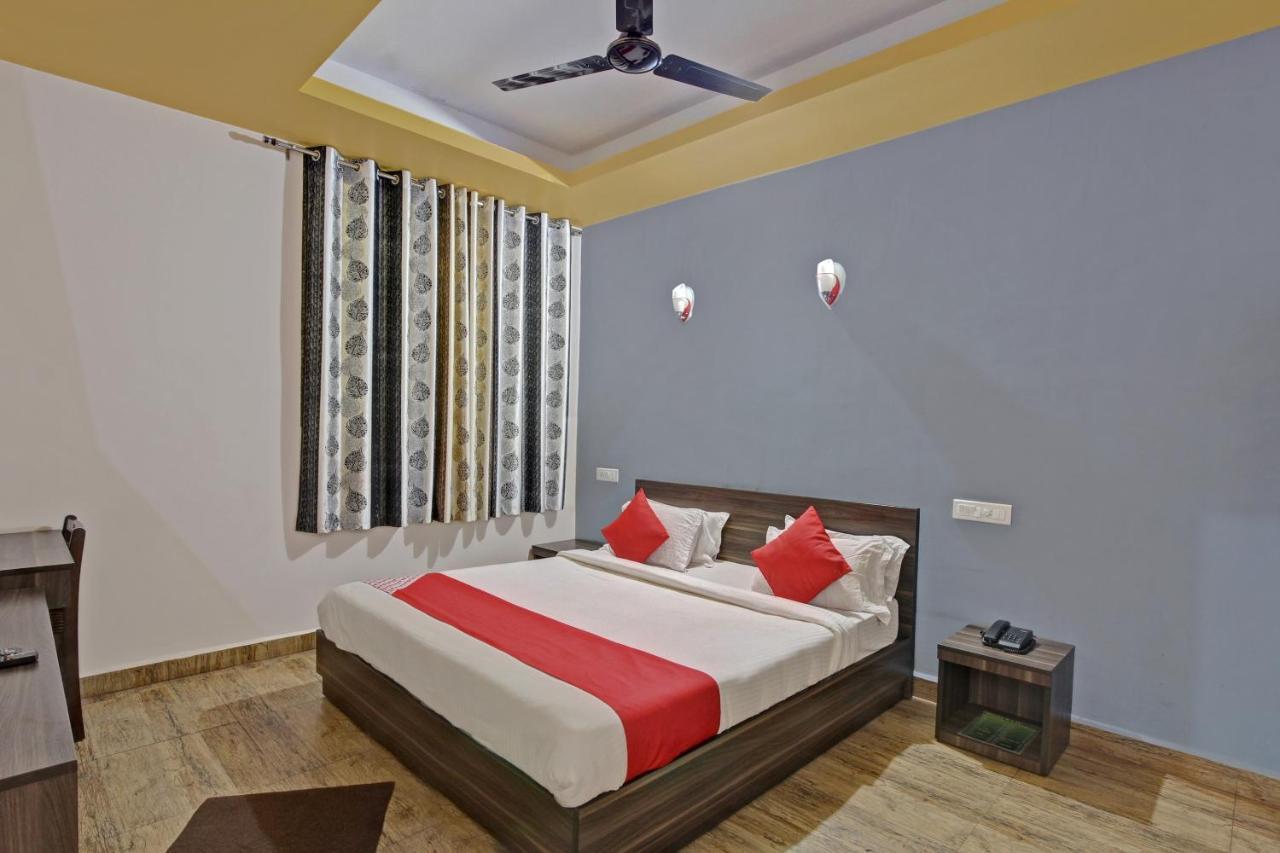 Oyo 48704 Rashi Farms Hotel Hubli Luaran gambar